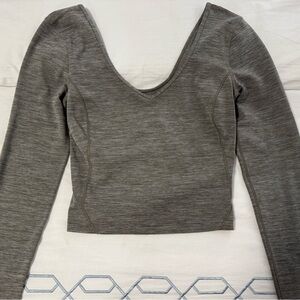 Women's long sleeve cropped shirt